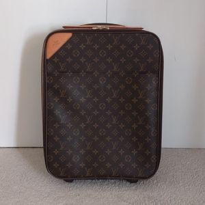 Louis Vuitton monogram Pegase 50